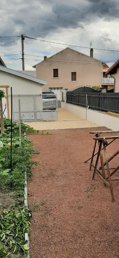 Maison Ville Agreable Riorges Εξωτερικό φωτογραφία