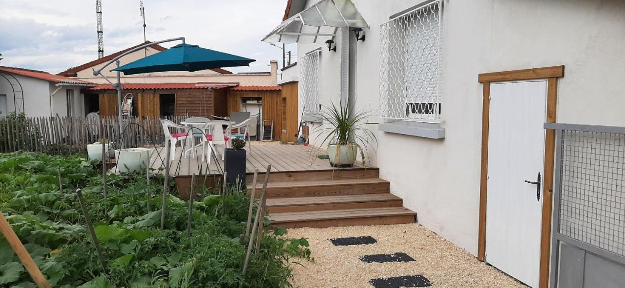 Maison Ville Agreable Riorges Εξωτερικό φωτογραφία